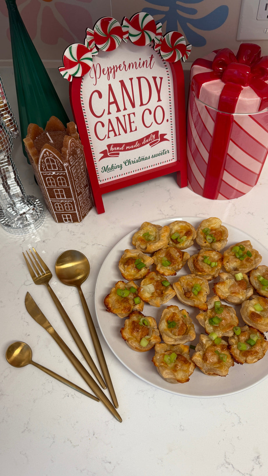 Buffalo Chicken Puff Pastry Bites