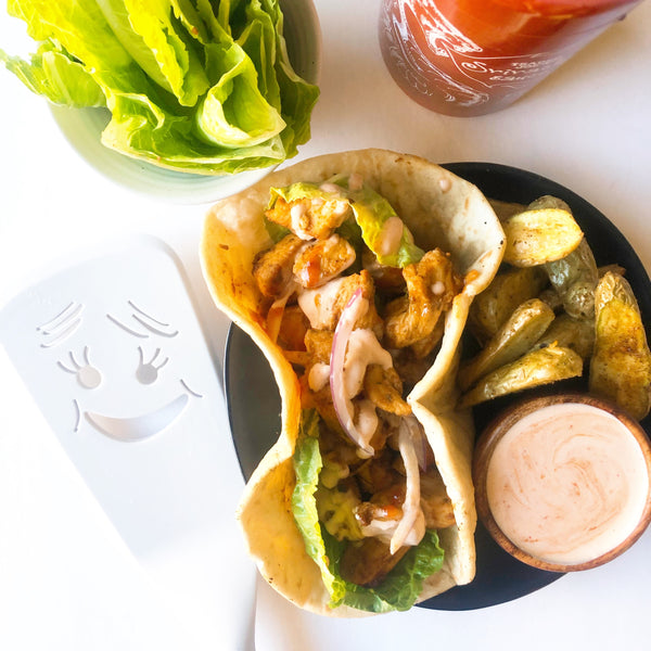 Chicken Flatbreads with Creamy Sriracha Sauce