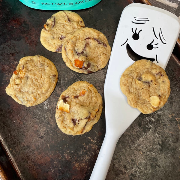 Dark Chocolate Almond Butter Pretzel Cookies