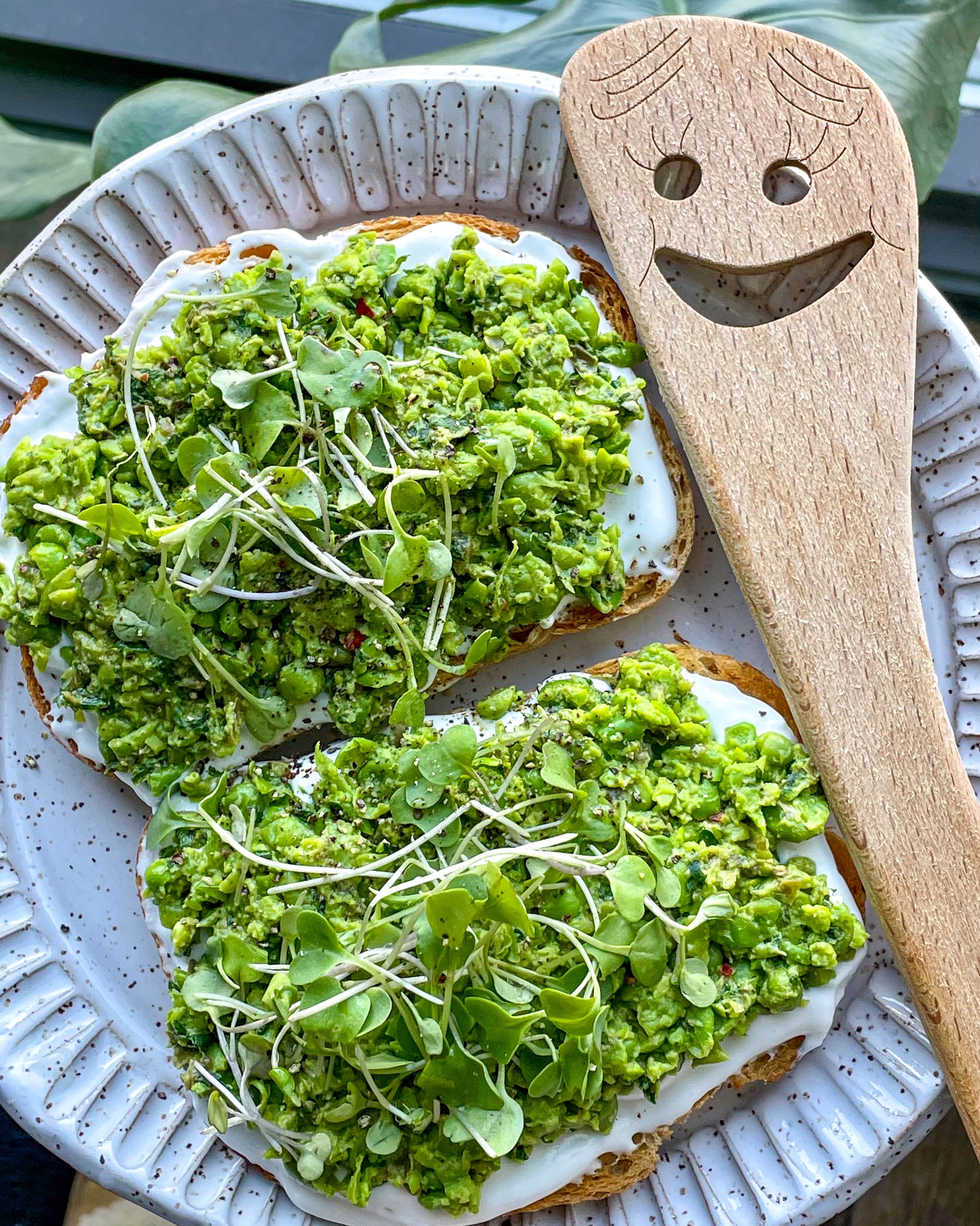 Herby Smashed Peas on Toast